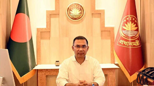 ছুটির দিনেও কার্যালয়ে ব্যস্ত সময় পার করলেন প্রধানমন্ত্রী