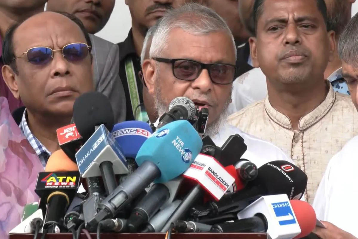 সৌদিতে নি হ ত মোশাররফের সন্তানদের শিক্ষা ব্যয় বহন করবে সরকার: প্রবাসীকল্যাণমন্ত্রী আরিফুল হক চৌধুরী