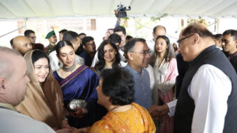 যমুনায় প্রধানমন্ত্রীর ঈদ শুভেচ্ছা বিনিময়