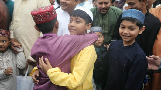 সারাদেশে উদযাপিত হচ্ছে পবিত্র ঈদুল ফিতর