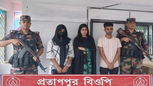 সিলেট সীমান্তে দুই তরুণীসহ পা চা র কা রী আ ট ক