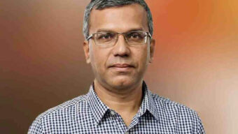 পাঁচ ব্যাংক একীভূতকরণ প্রক্রিয়া চলবে: গভর্নর