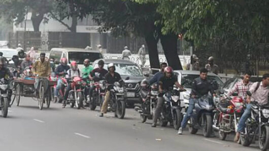 পর্যাপ্ত তেল পাবে গণপরিবহন, উঠে যাচ্ছে রেশনিং পদ্ধতি