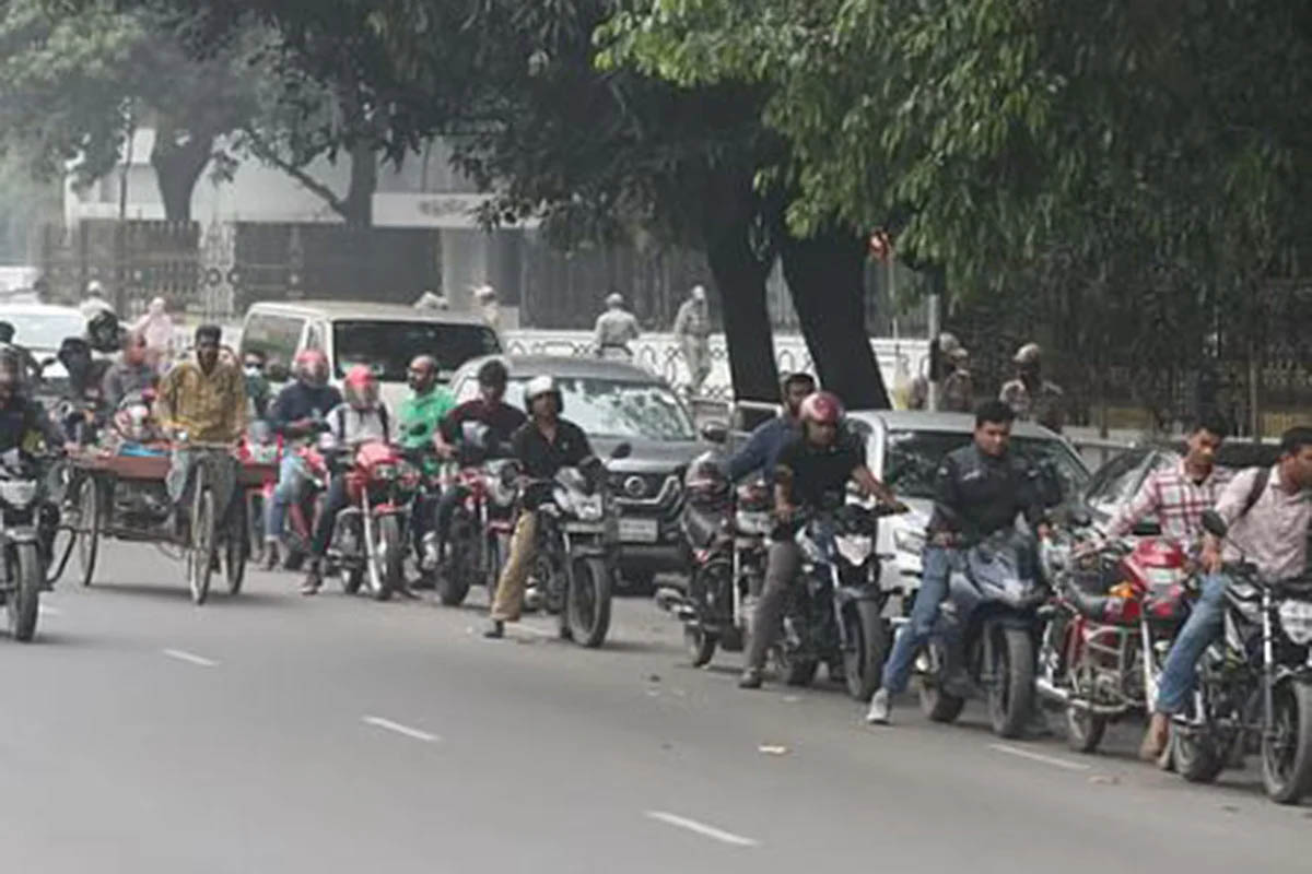 পর্যাপ্ত তেল পাবে গণপরিবহন, উঠে যাচ্ছে রেশনিং পদ্ধতি