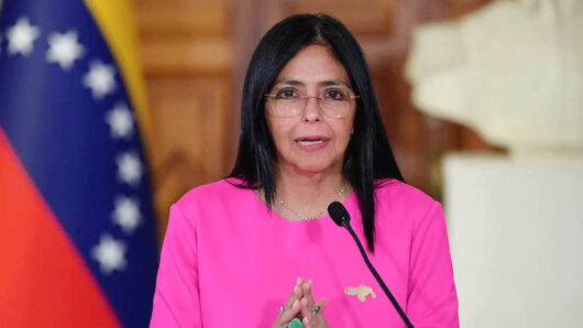 জ্বালানি সং ক টে ভেনেজুয়েলায় এক সপ্তাহ ছুটি ঘোষণা