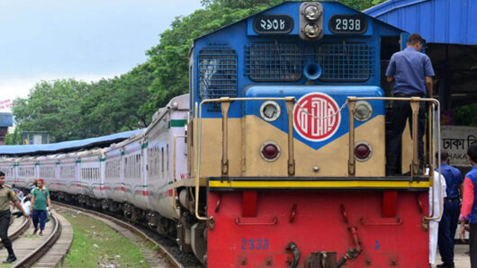 ঈদযাত্রায় বিমানবন্দর স্টেশনে থামবে না ৯ আন্তনগর ট্রেন