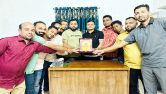 দিরাইয়ে ‘এসএসসি ব্যাচ-২০০৫’র উদ্যোগে ডা. প্রশান্তকে সম্মাননা প্রদান