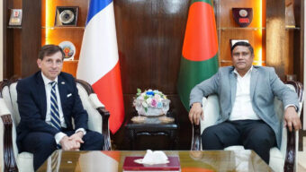 প্রধানমন্ত্রীর প্রতিরক্ষা উপদেষ্টার সঙ্গে ফ্রান্সের রাষ্ট্রদূতের সৌজন্য সাক্ষাৎ
