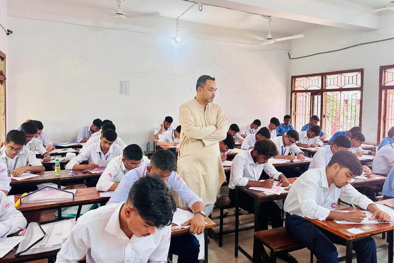 এসএসসি কেন্দ্রে শিক্ষার্থীদের উৎসাহ-উদ্দীপনা দেখলাম : মাহদী আমিন