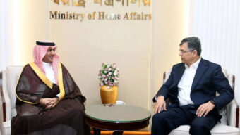স্বরাষ্ট্রমন্ত্রীর সঙ্গে সৌদি রাষ্ট্রদূতের সৌজন্য সাক্ষাৎ