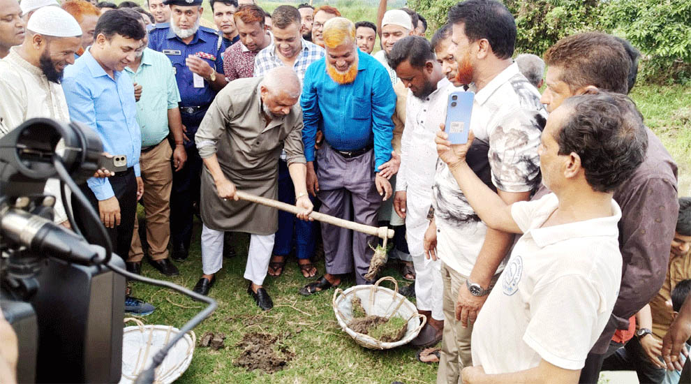 কোম্পানীগঞ্জে খাল খননের উদ্বোধন করলেন প্রবাসীকল্যাণ মন্ত্রী আরিফুল চৌধুরী