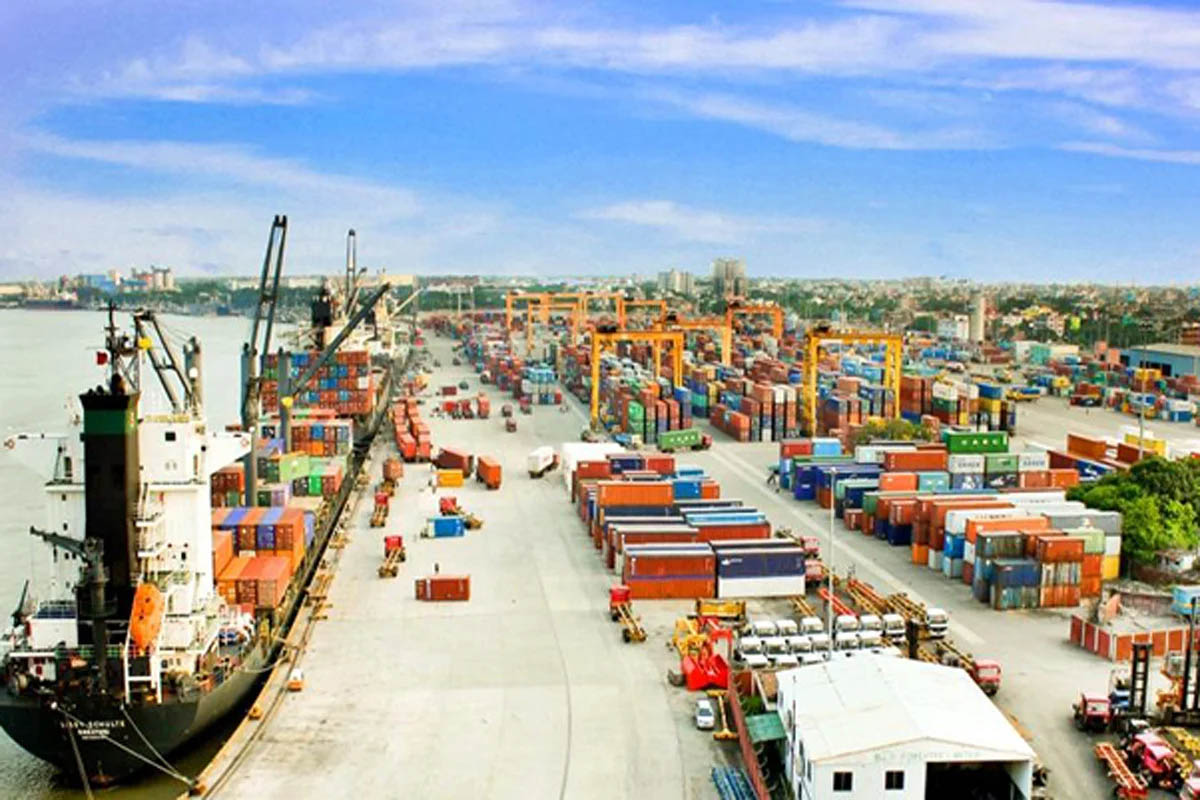 চট্টগ্রামে বহির্নোঙরে পৌঁছেছে এক লাখ টন ডিজেল-অকটেনবাহী ৩ ট্যাংকার