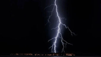 বজ্রপাত থেকে বাঁচতে যে দোয়া পড়বেন