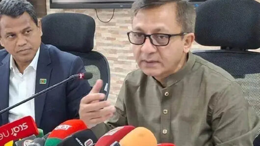 অর্থনীতিকে গতিশীল করতে ব্যবসায়ীদের মতামতকে গুরুত্ব দেবে সরকার : বাণিজ্যমন্ত্রী