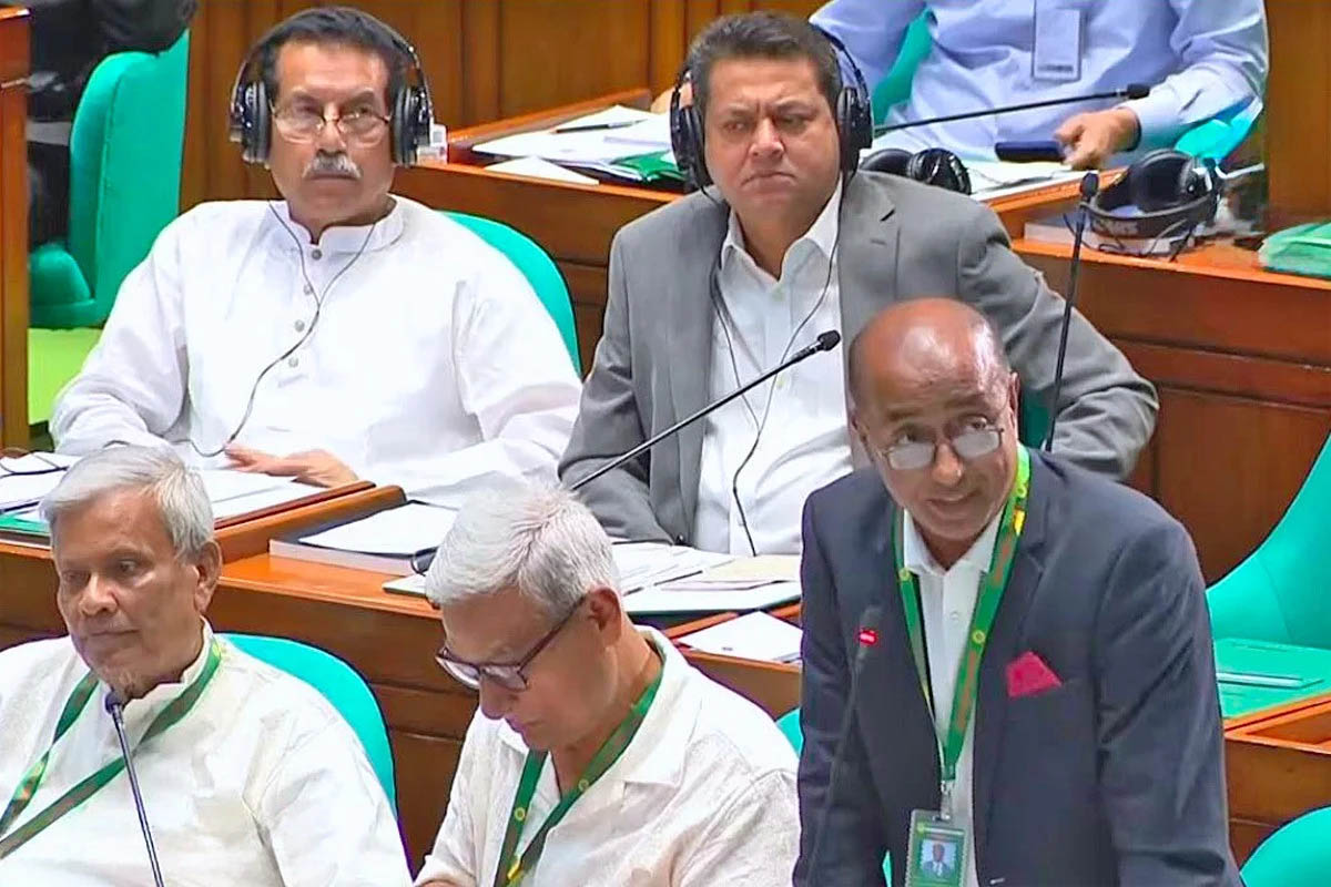 ১৮ বছরে বিএনপি নেতাকর্মীদের বি রু দ্ধে ১৪২৯৮৩ মা ম লা : সংসদে আইনমন্ত্রী