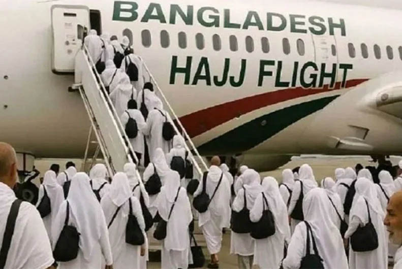 আজ মধ্যরাতে হজ ফ্লাইট শুরু