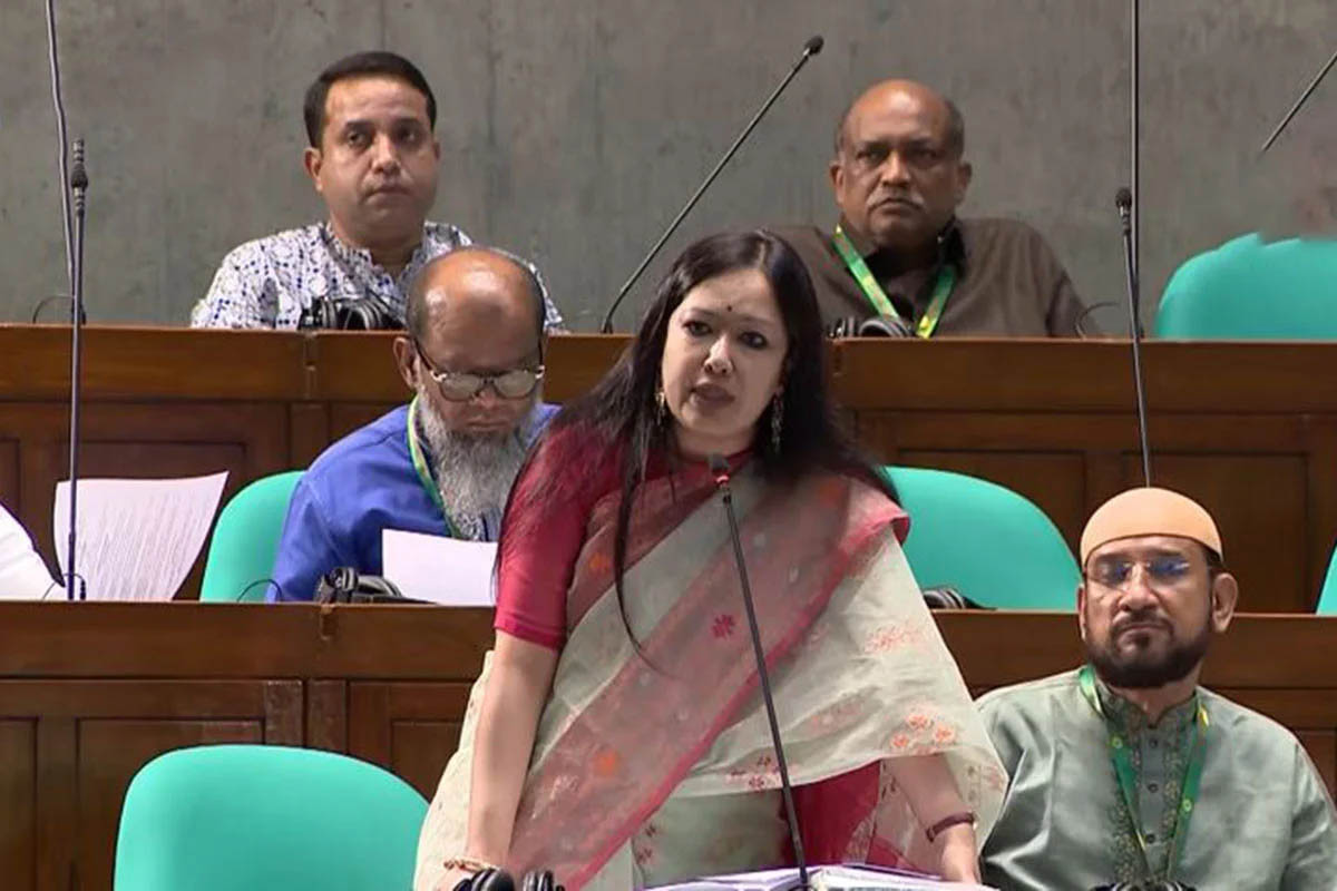 ঢাকায় লোডশেডিং ১-২ ঘণ্টা আর গ্রামে ১৪ ঘণ্টা: সংসদে রুমিন ফারহানা