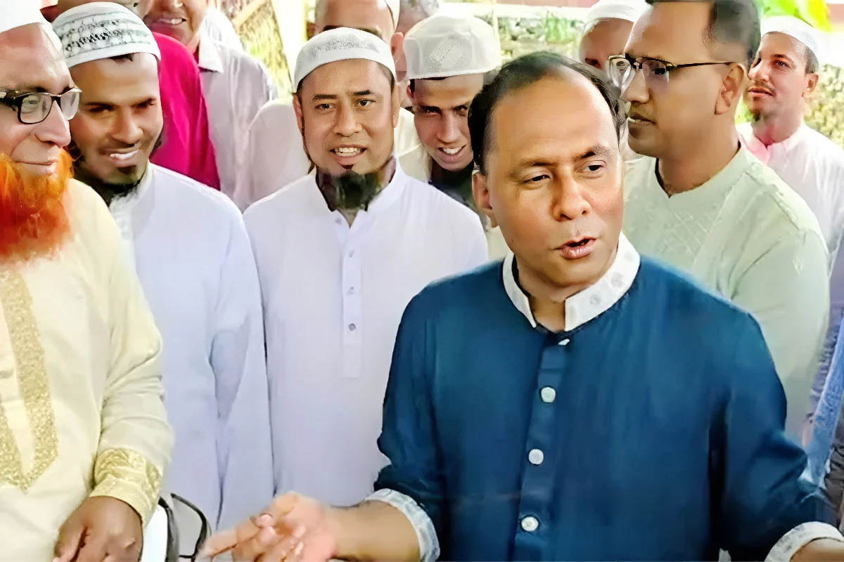 ‘শিক্ষকরা কোনো দলের নেতা নন, রাজনীতি করলে শিক্ষকতা ছেড়ে দিন’