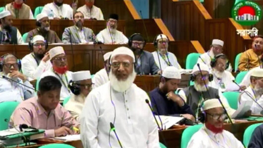 সংসদ থেকে বিরোধীদলের ওয়াকআউট
