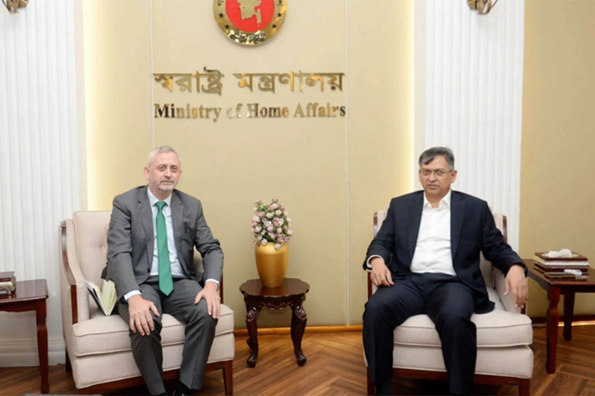 পুলিশ কমিশন গঠনের পরিকল্পনা করছে সরকার: স্বরাষ্ট্রমন্ত্রী