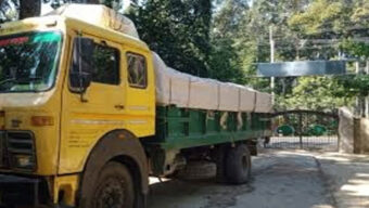 কমলগঞ্জে অ বৈ ধ জ্বালানি তেল জ*ব্দ ও বালুভর্তি ট্রাক আ ট ক