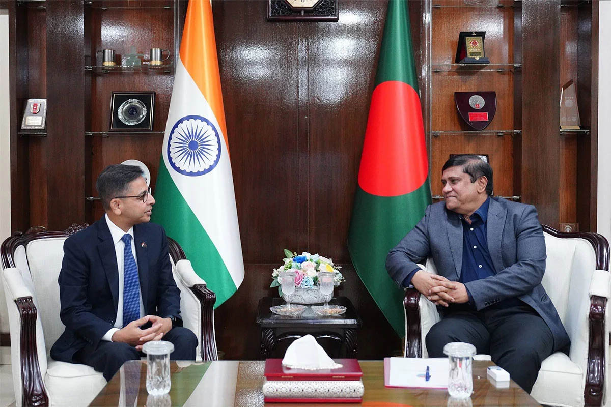 প্রধানমন্ত্রীর প্রতিরক্ষা উপদেষ্টার সঙ্গে ভারতের হাইকমিশনারের সাক্ষাৎ