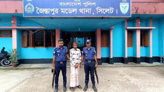 জৈন্তাপুরে ৫০ পিস ই য়া বা স হ দম্পতি গ্রে প্তা র