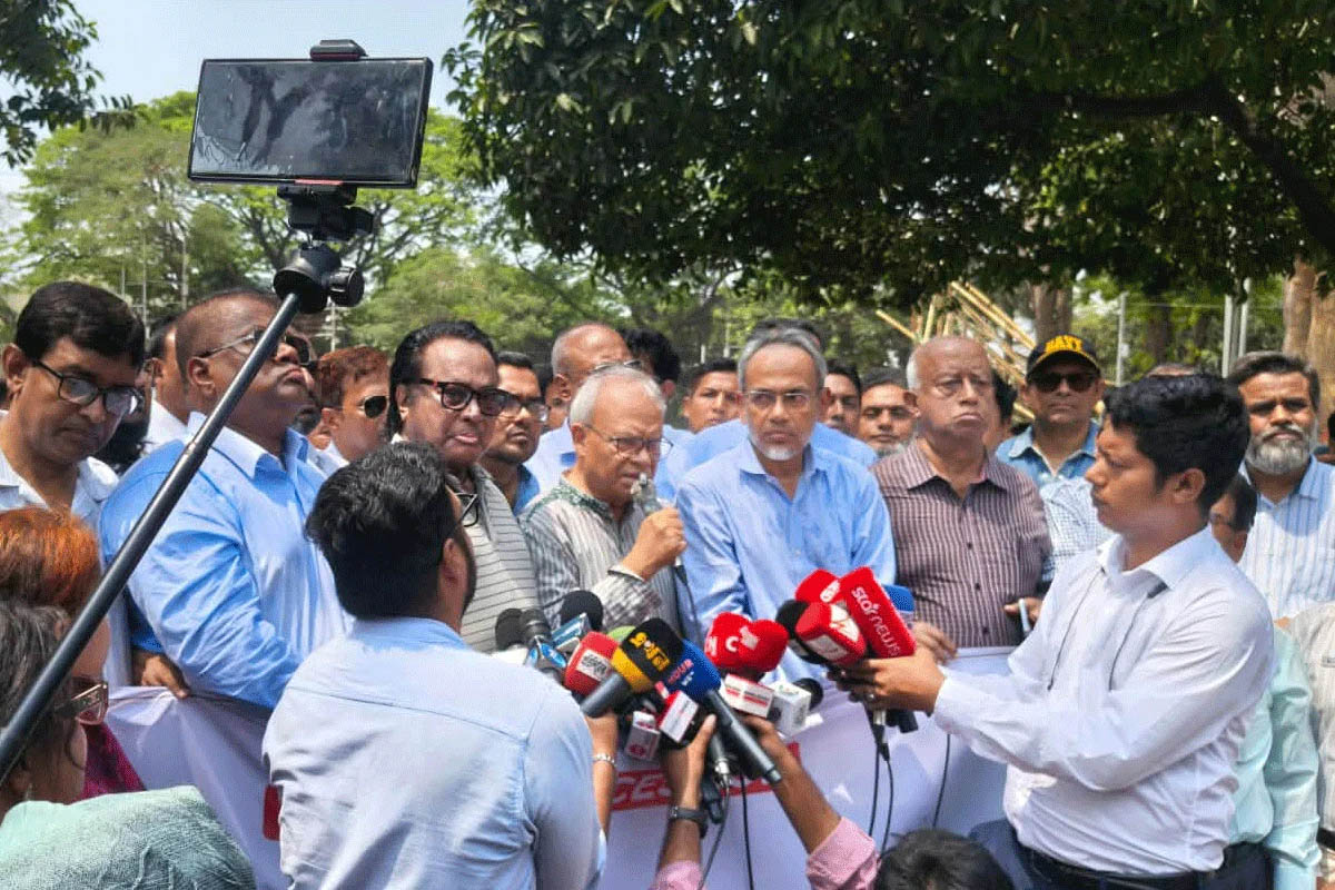 বিএনপির সিনিয়র যুগ্ম মহাসচিব অ্যাডভোকেট রুহুল কবির রিজভী বলেছেন