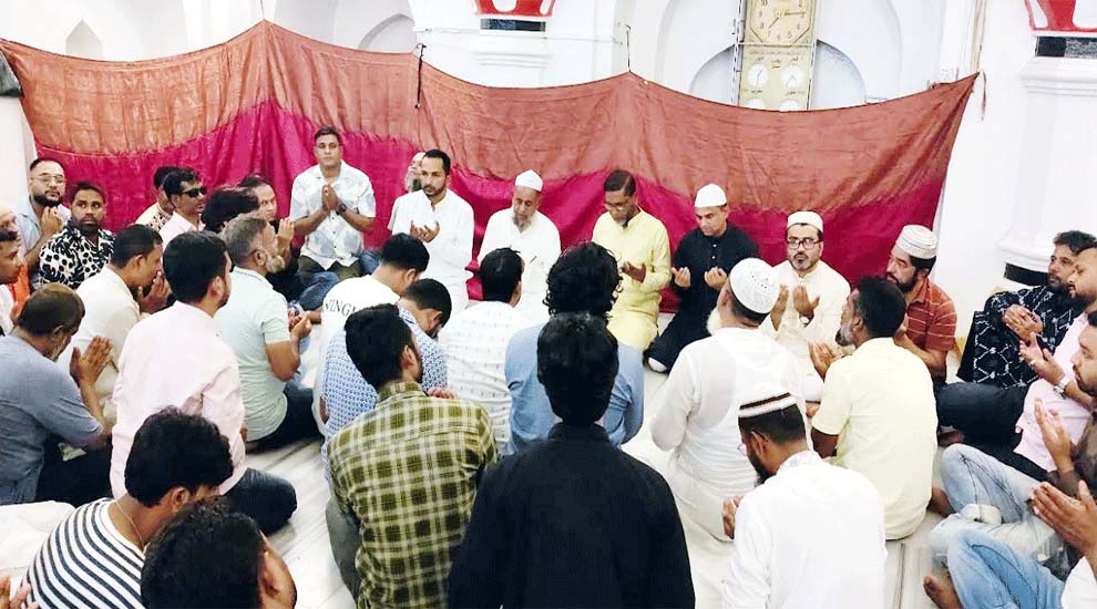 শহীদ জিয়ার শাহাদাৎ বার্ষিকীতে সিলেট জেলা স্বেচ্ছাসেবক দলের দোয়া
