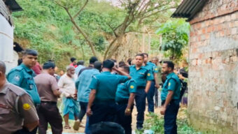 তারাপুর চা-বাগানের দেবোত্তর সম্পত্তির অ বৈ ধ স্থাপনা উ চ্ছে দ
