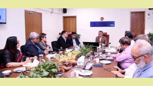 সেতুমন্ত্রীর সঙ্গে বিশ্ব ব্যাংকের প্রতিনিধিদলের বৈঠক