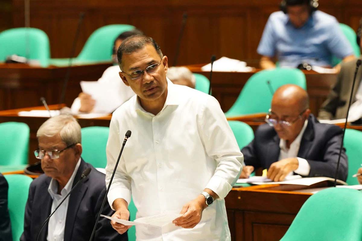 রেলপথে যাতায়াত নিরাপদ করতে চালু হবে বৈদ্যুতিক ট্রেন: প্রধানমন্ত্রী