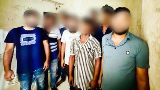 সিলেটে যাত্রীবাহী বাস থামিয়ে ৯ জন গ্রে ফ তা র