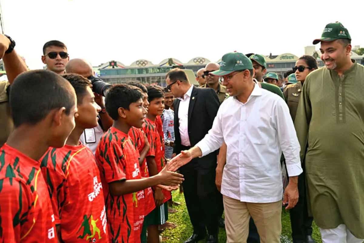 খেলাধুলার পাশাপাশি লেখাপড়াতেও এগিয়ে যেতে হবে: প্রধানমন্ত্রী