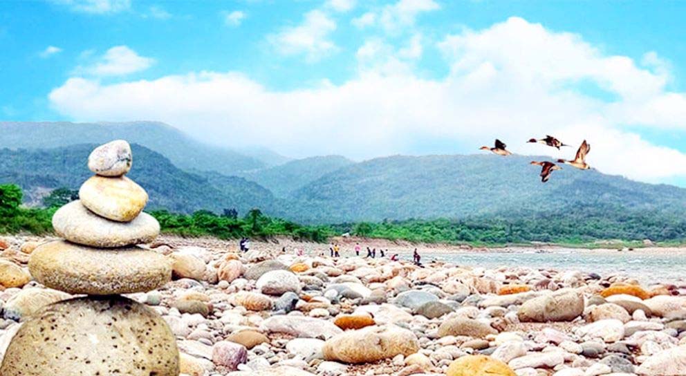 ফের খুললো সাদাপাথর পর্যটনকেন্দ্র