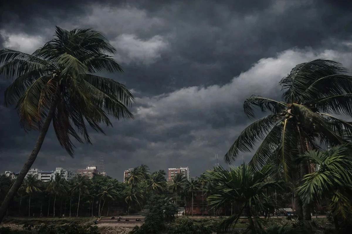 রাত ১টার মধ্যে ১১ অঞ্চলে বজ্রবৃষ্টির আভাস