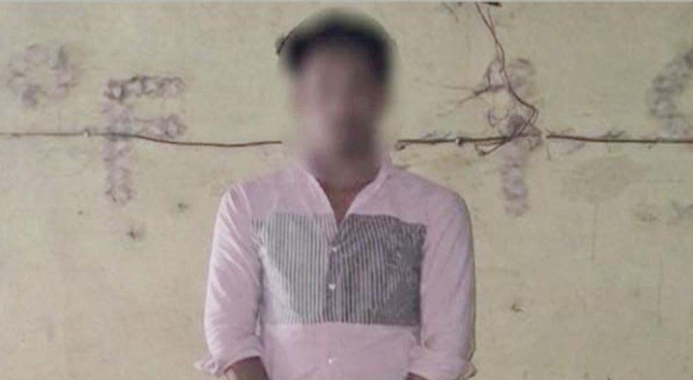 সীমান্ত থেকে পিকআপে করে যা নিয়ে আসছিলেন আবুল