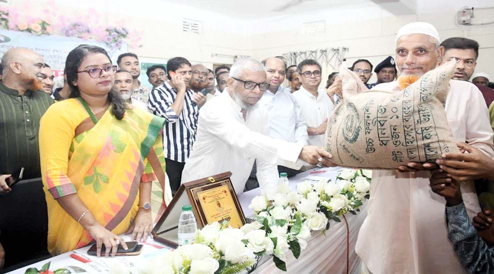 খাদ্য নিরাপত্তা নিশ্চিত করতে কৃষকের পাশে সরকার: প্রবাসী কল্যাণমন্ত্রী আরিফুল