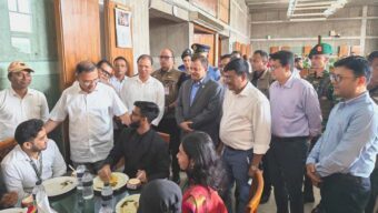 প্রধানমন্ত্রীর আয়োজনে সংসদ ভবনে শিক্ষার্থীদের মধ্যাহ্নভোজ