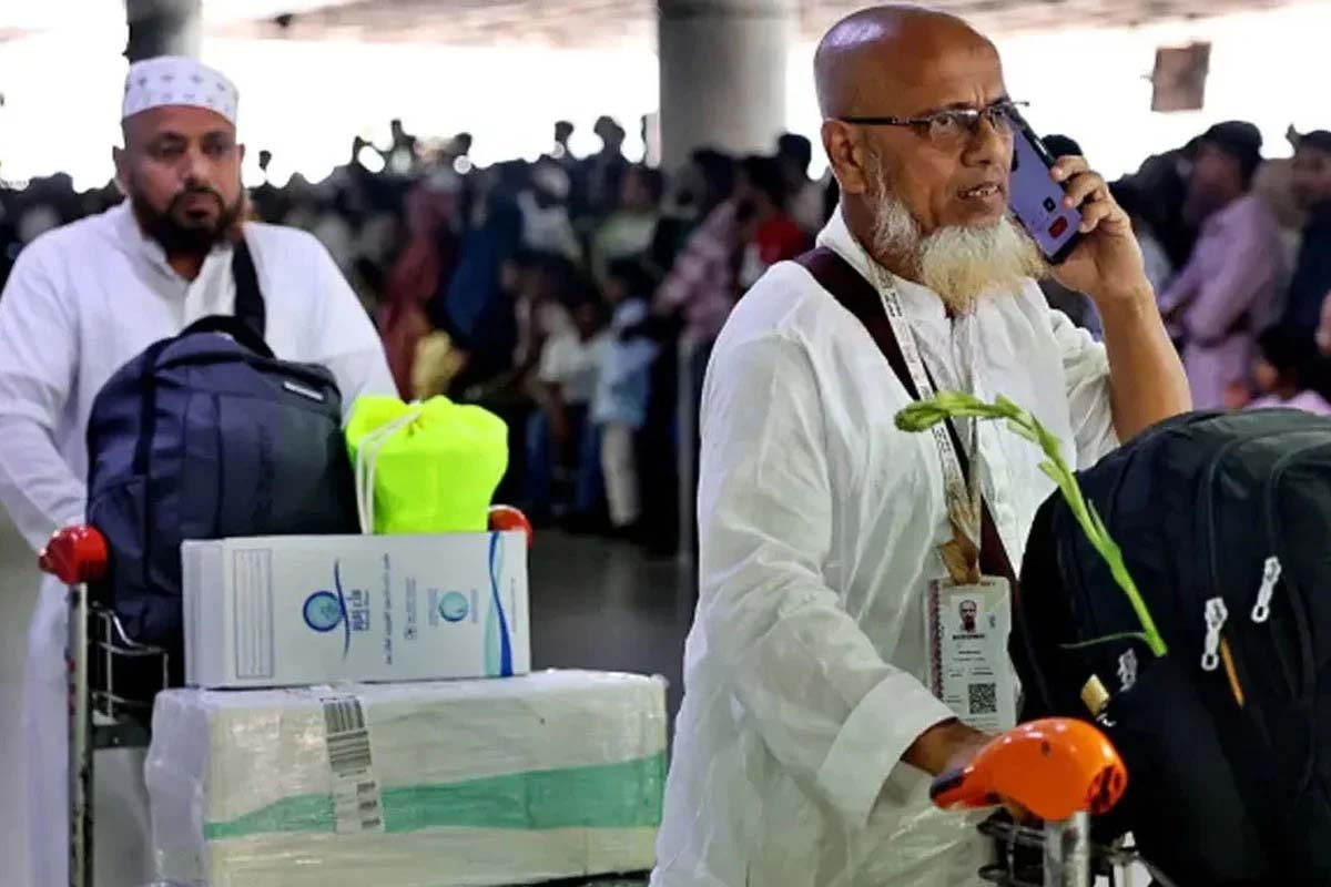 হজ শেষে ফিরেছেন ২৫৩৭৭ বাংলাদেশি যাত্রী