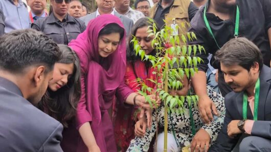 বৃক্ষরোপণ কর্মসূচি ও বিজ্ঞান মেলার উদ্বোধন করলেন ডা. জুবাইদা