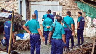 মহানগরীতে হা র্ড লাইনে পুলিশ, দুই শতাধিক গ্রে ফ তা র