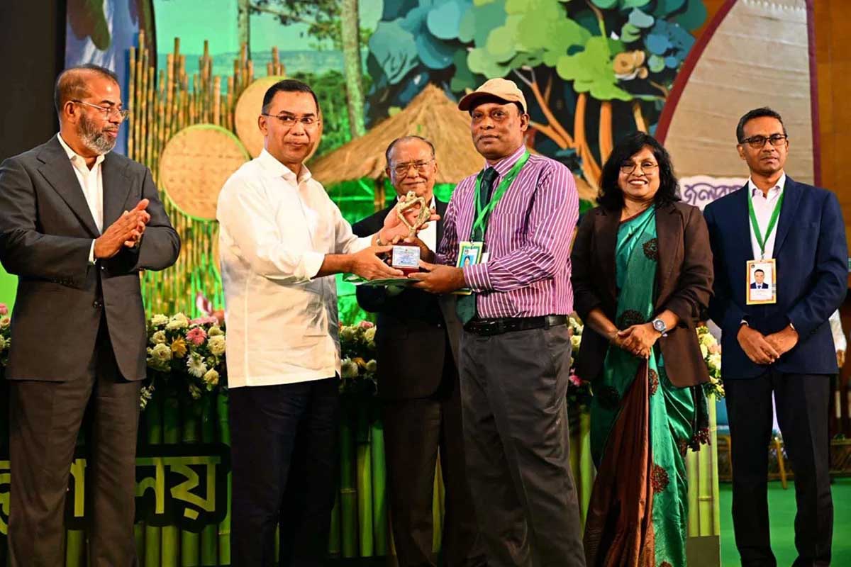 জাতীয় পরিবেশ পদক পেলেন ৩ ব্যক্তি ও ৩ প্রতিষ্ঠান