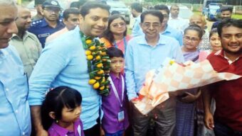 সিলেটে পান-সুপারির মালায় বরণ প্রতিমন্ত্রী ববি হাজ্জাজকে
