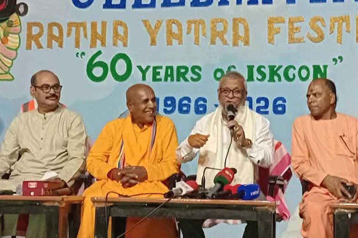 দুবাইয়ের ভিসার মেয়াদ বৃদ্ধির জন্য কূটনৈতিক পর্যায়ে কাজ চলছে: প্রবাসীকল্যাণমন্ত্রী