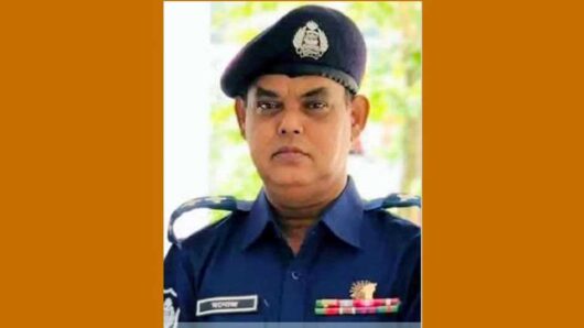চাকরি থেকে অবসরের আগে জীবন থেকে অবসর নিলেন মনোজ