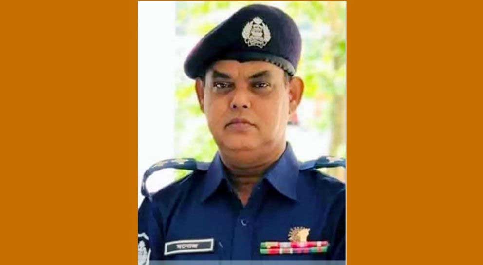 চাকরি থেকে অবসরের আগে জীবন থেকে অবসর নিলেন মনোজ