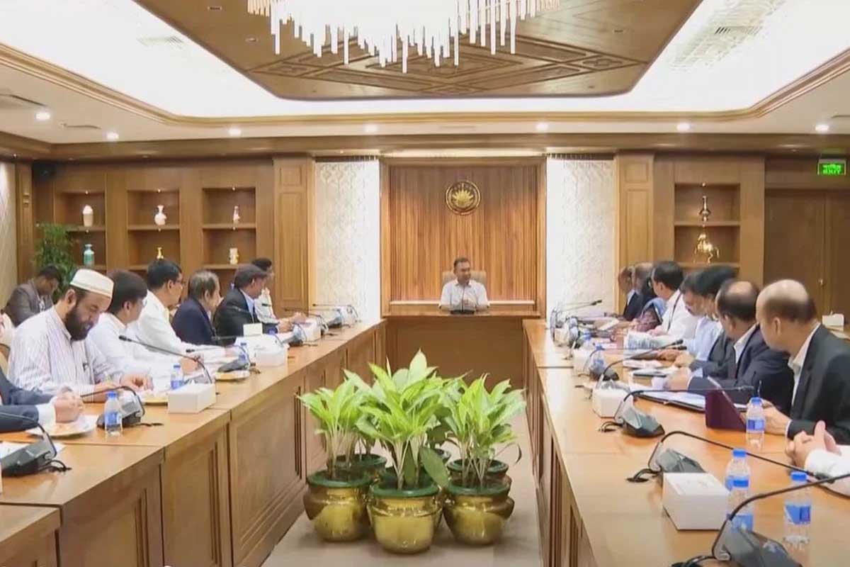 ঢাকায় আরও ৫০ স্পটে স্বয়ংক্রিয় ট্রাফিক লাইট চালুর নির্দেশ প্রধানমন্ত্রীর
