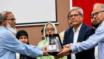 এনইসি ‘জুলাই শহীদ সাংবাদিক সম্মাননা’ পেলেন এটিএম তুরাবসহ ৫ পরিবার