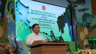 বর্ণাঢ্য অনুষ্ঠানের ব্যানার-ফেস্টুনে ছিল না প্রধানমন্ত্রীর কোনো ছবি
